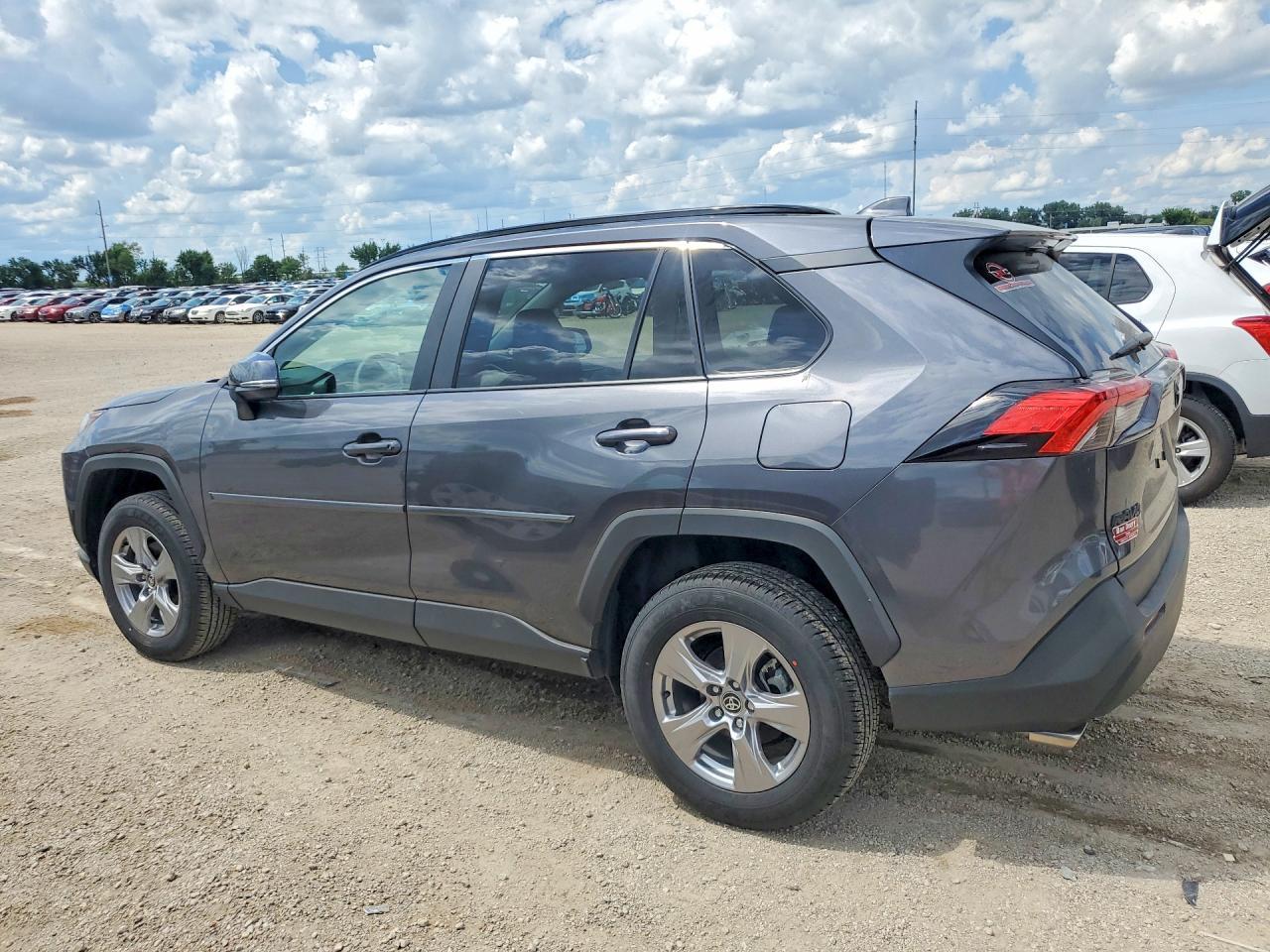 2025 Toyota Rav4 Xle - Фото 2