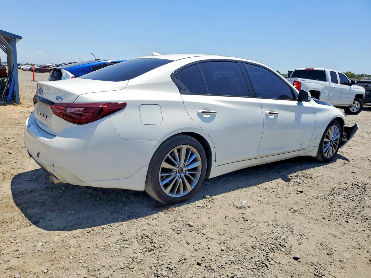 2019 Infiniti Q50 3.0T Luxe - Фото 3