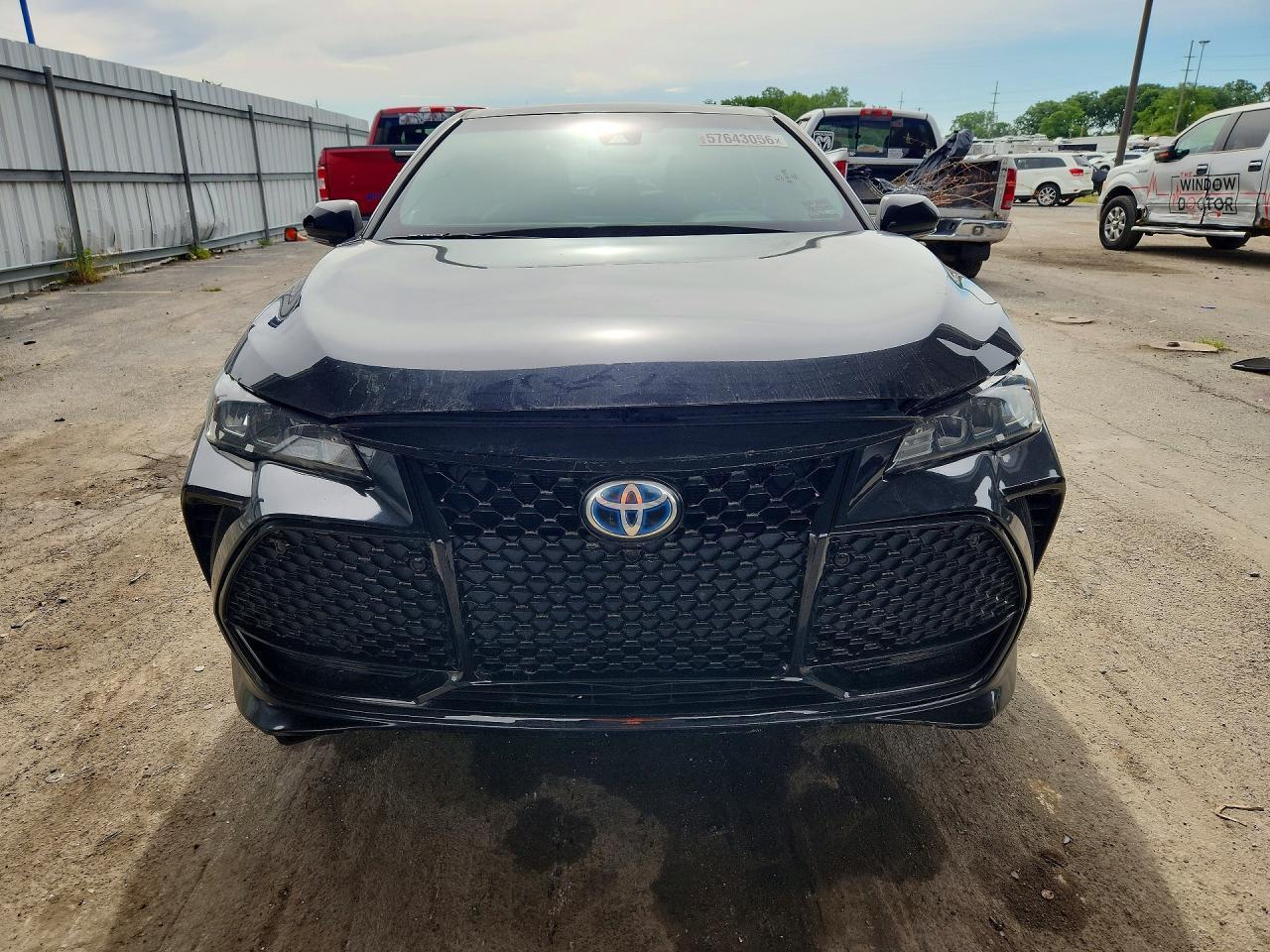 2019 Toyota Avalon Hybrid Xse - Image 5