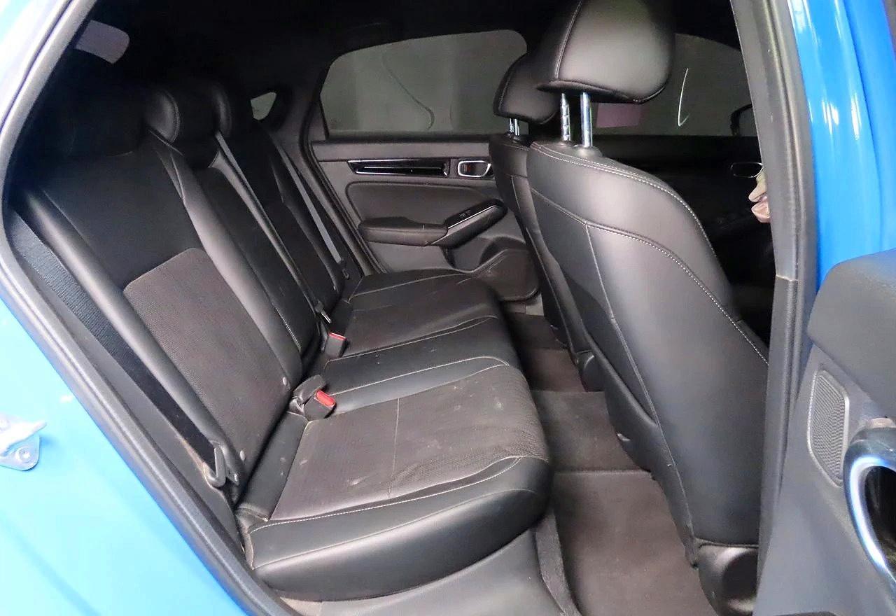2024 Honda Civic Sport Touring - Image 6