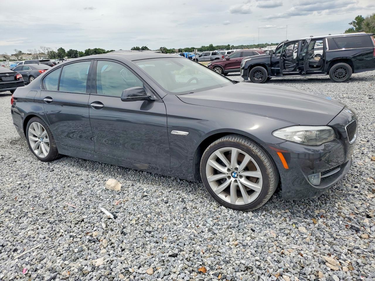 2011 BMW 5 Series - Image 4