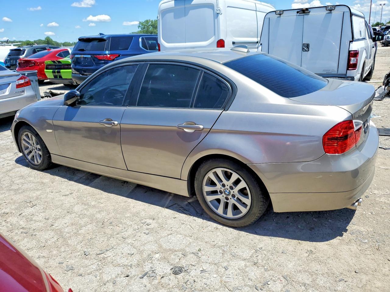 2007 BMW 328 Xi - Image 2