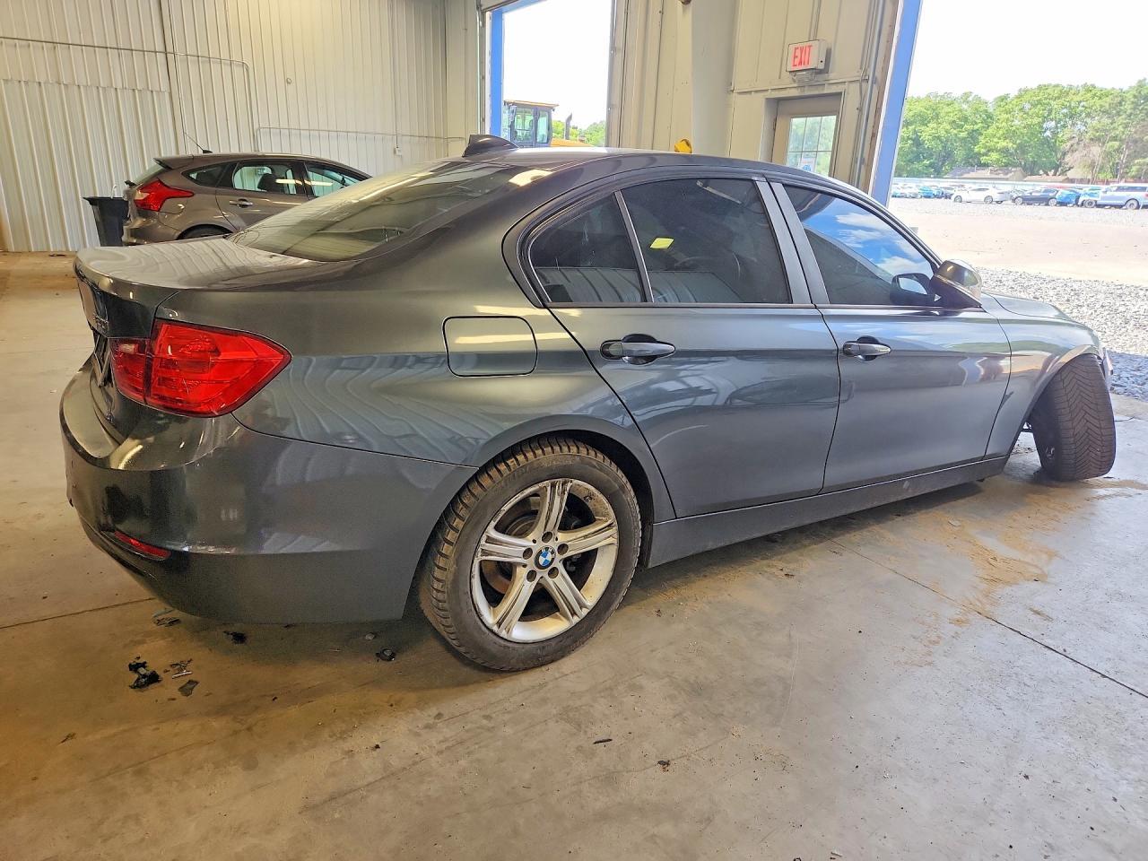 2015 BMW 320 I - Фото 3