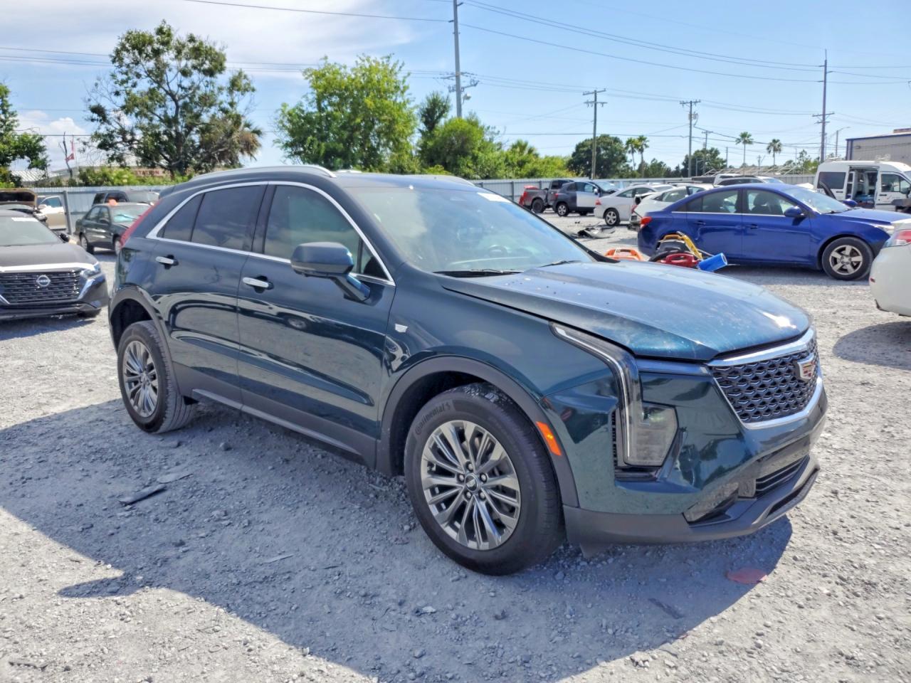 2025 Cadillac Xt4 Premium Luxury - Image 4
