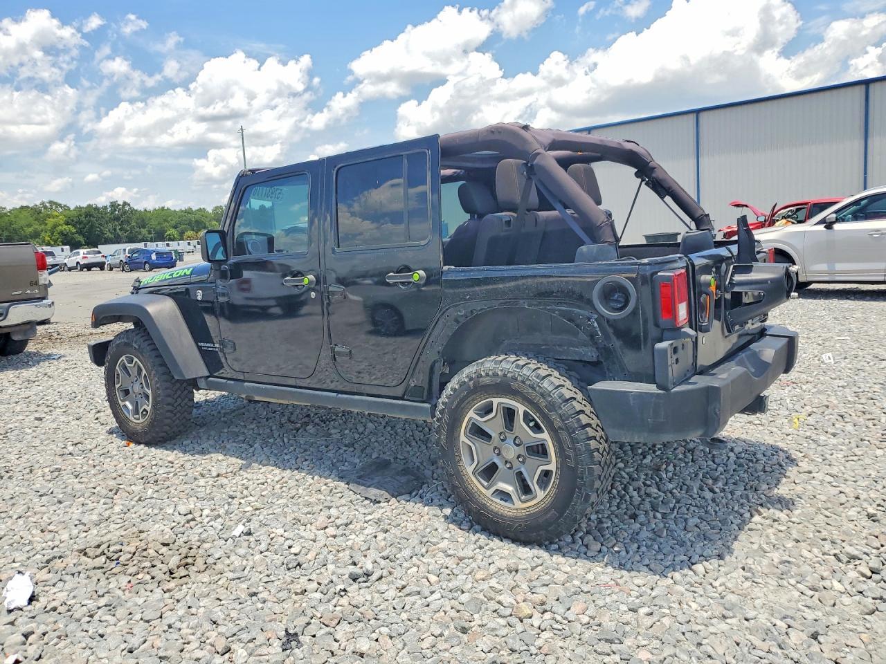2016 Jeep Wrangler Unlimited Rubicon - Image 2