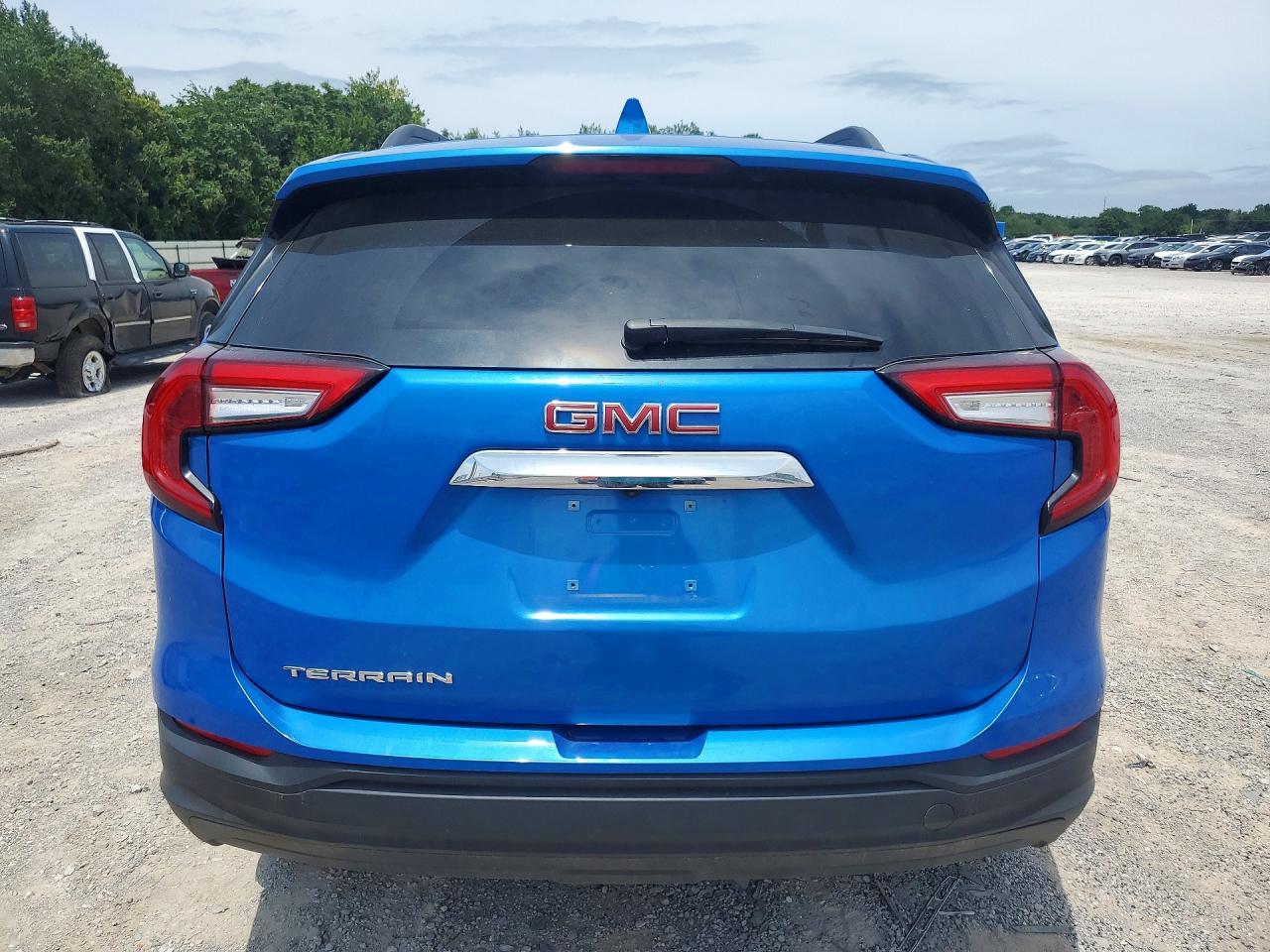 2024 GMC Terrain Sle - Image 6