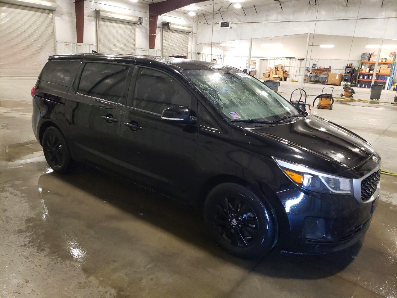 2018 Kia Sedona L - Фото 4