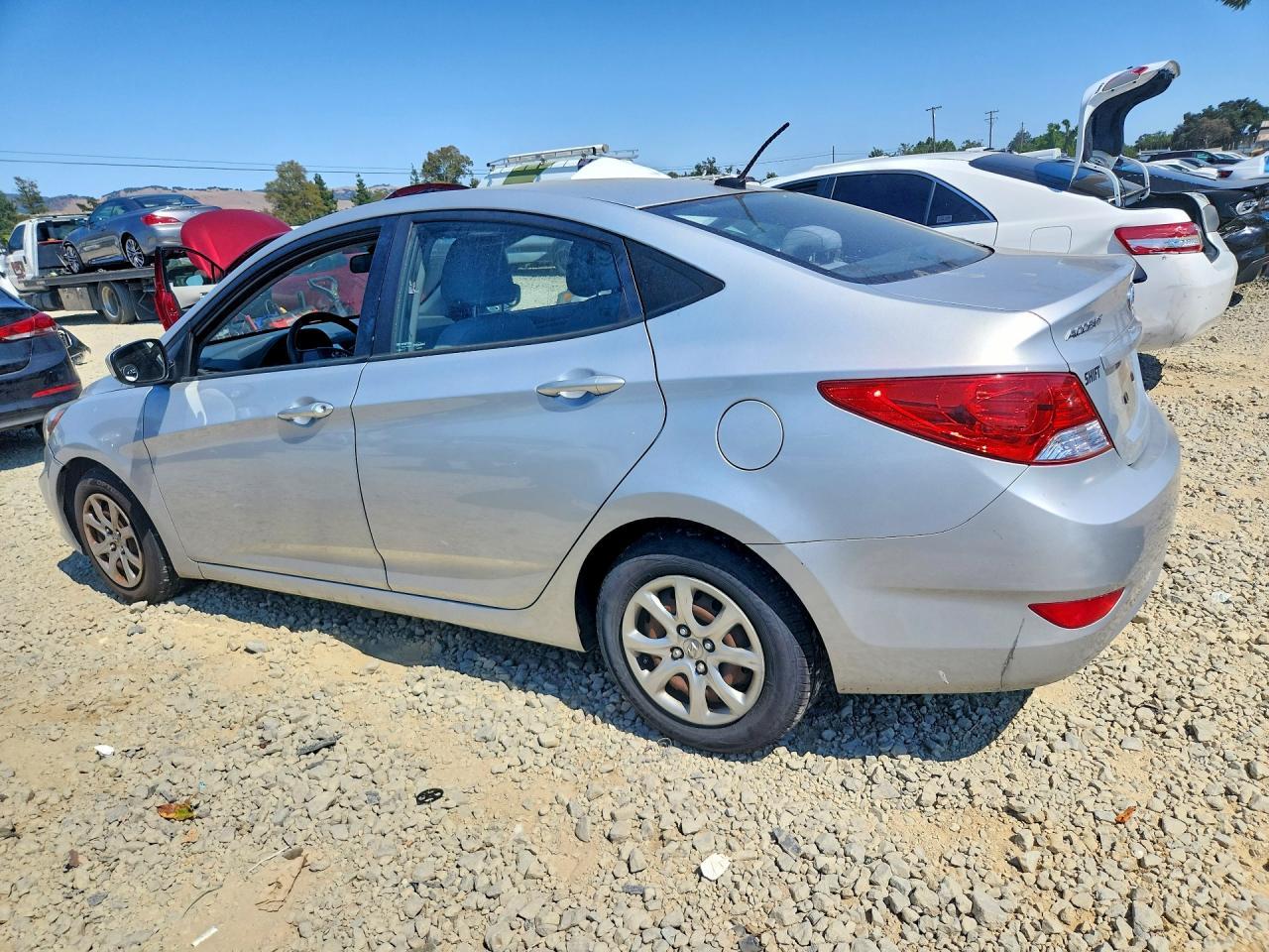 2013 Hyundai Accent Gls - Image 2