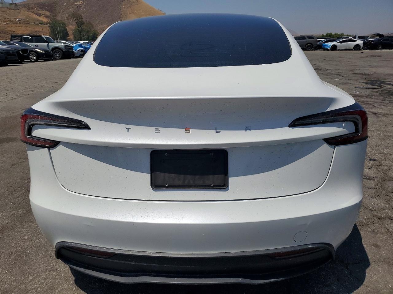 2024 Tesla Model 3 - Image 6