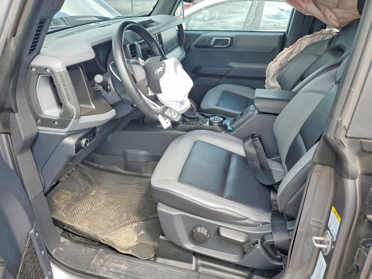 2023 Ford Bronco Base - Image 7