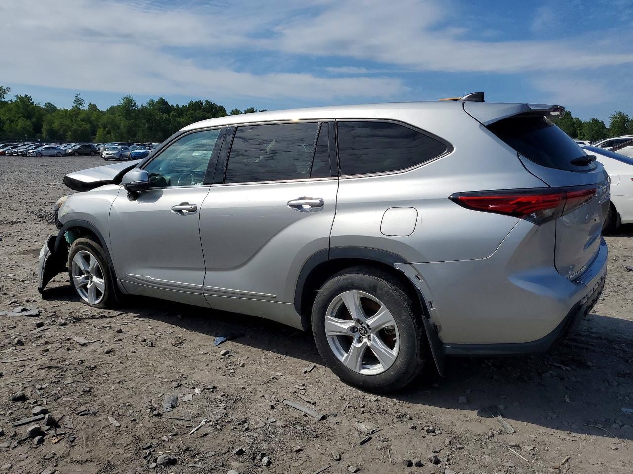 2022 Toyota Highlander Le - Фото 2