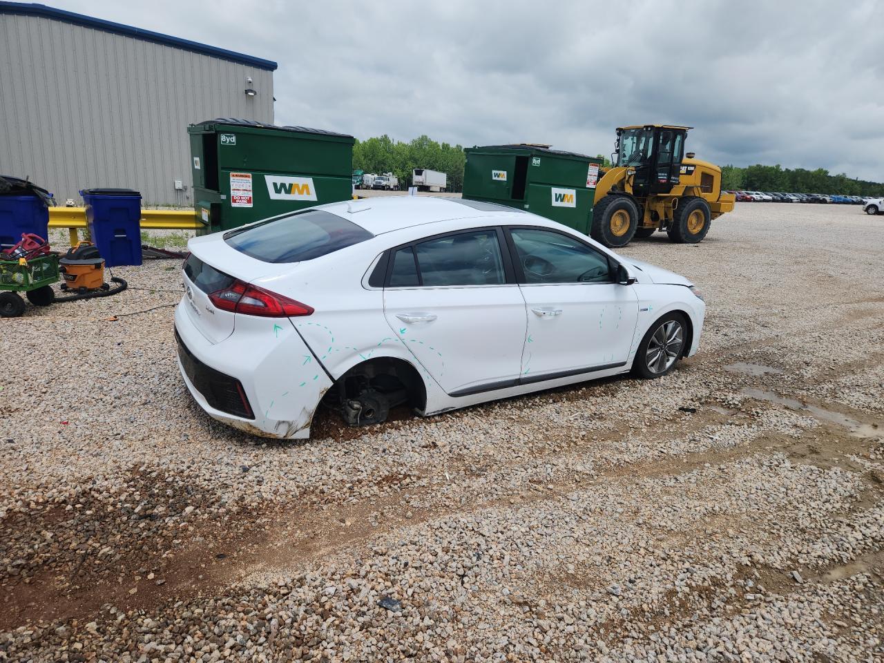 2017 Hyundai Ioniq Limited - Image 3