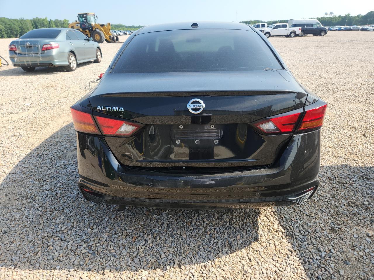2020 Nissan Altima S - Фото 6