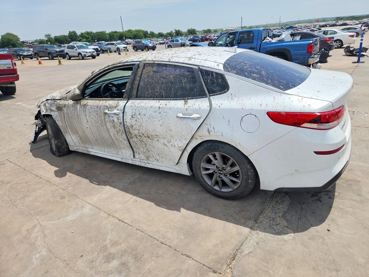 2020 Kia Optima - Image 2