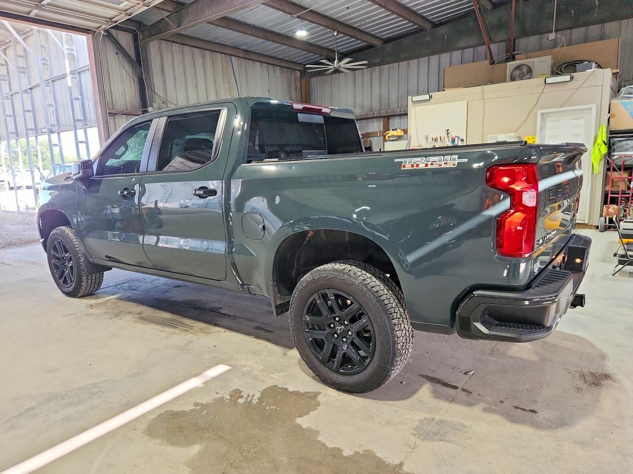 2025 Chevrolet Silverado K1500 Lt Trail Boss - Image 2