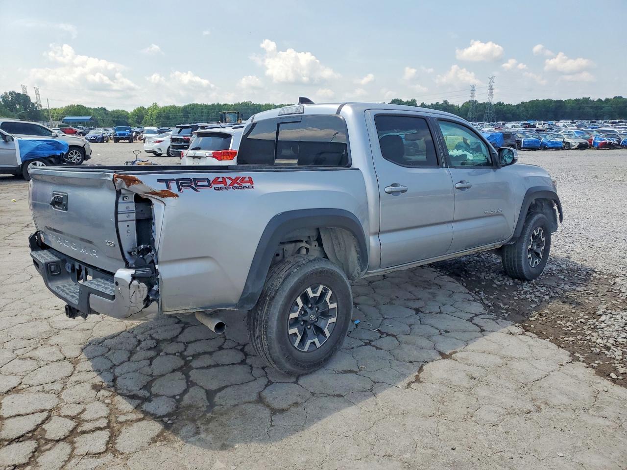 2020 Toyota Tacoma Trd Off-Road - Image 3