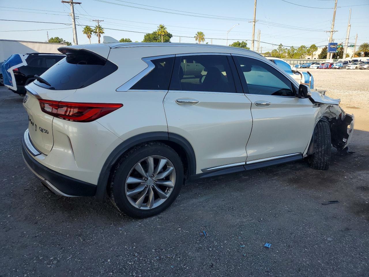 2019 Infiniti Qx50 Luxe - Фото 3