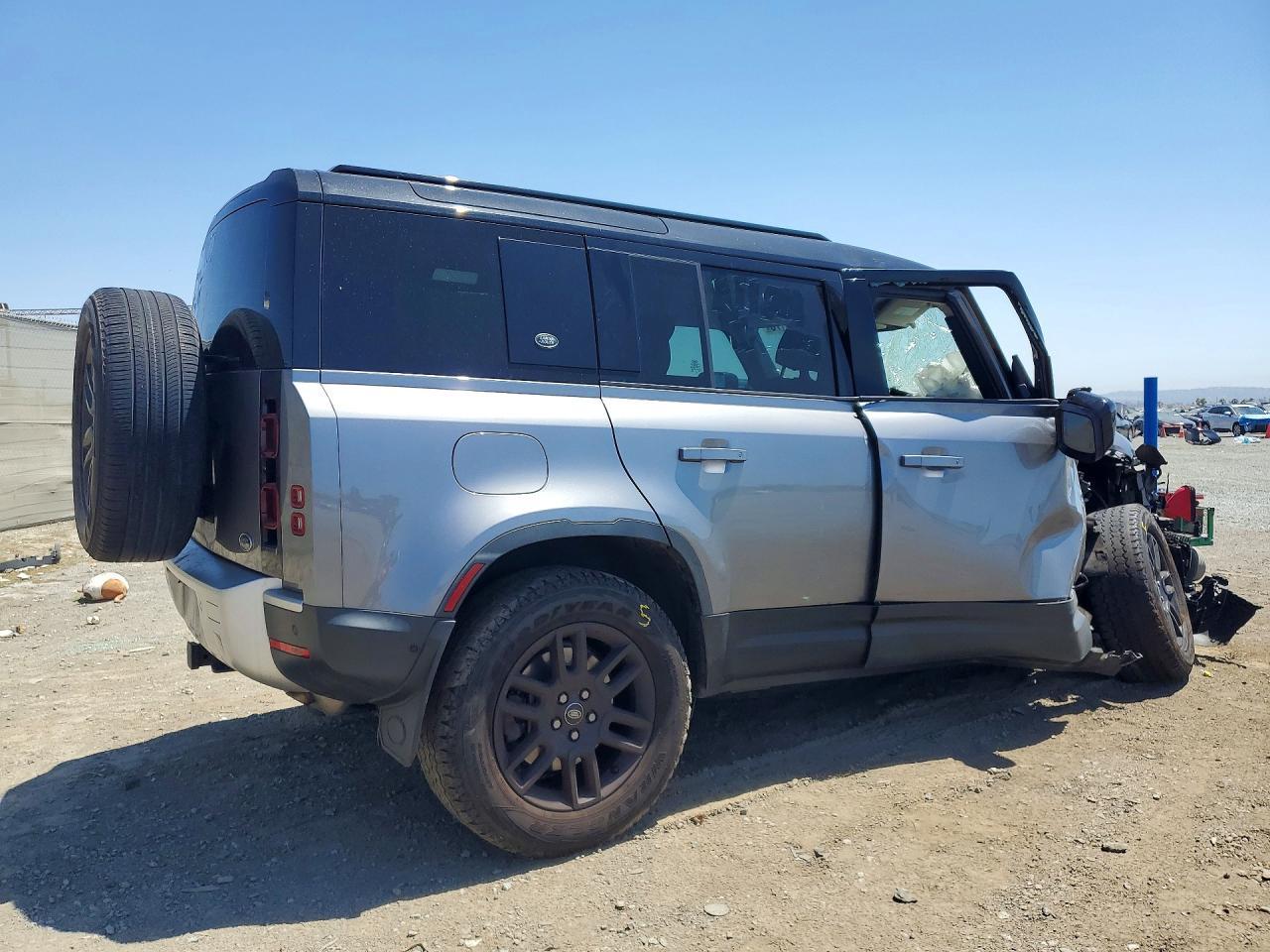 2021 Land Rover Defender 110 Se - Фото 3