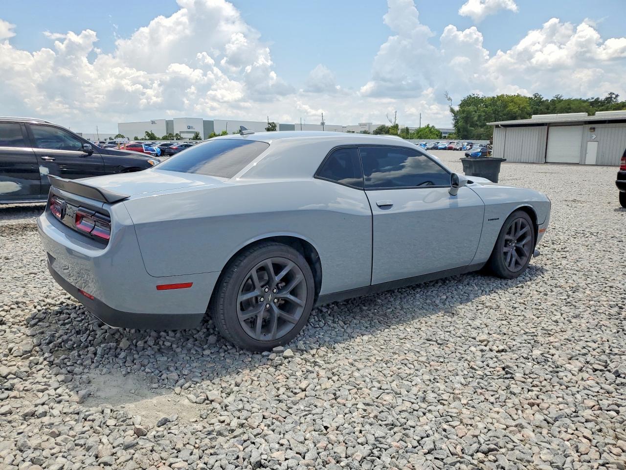 2022 Dodge Challenger R/T - Фото 3