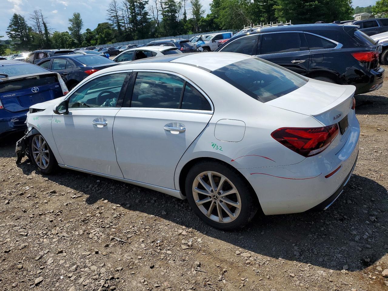 2019 Mercedes-Benz A 220 4Matic - Фото 2