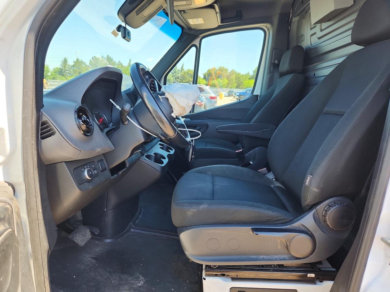2022 Mercedes-Benz Sprinter 1500 - Image 7