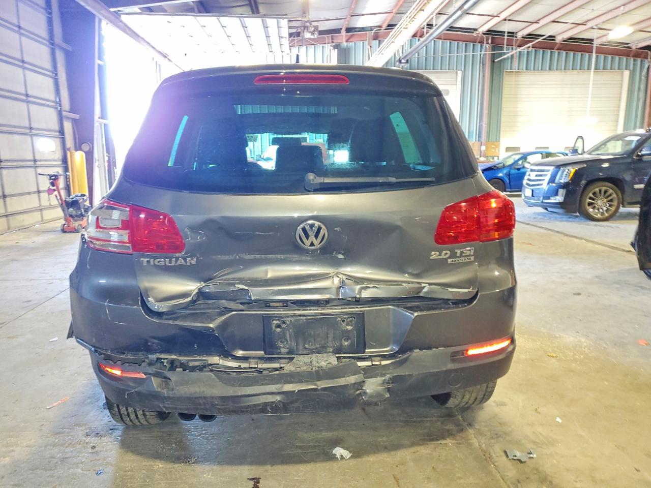 2014 Volkswagen Tiguan S - Фото 6