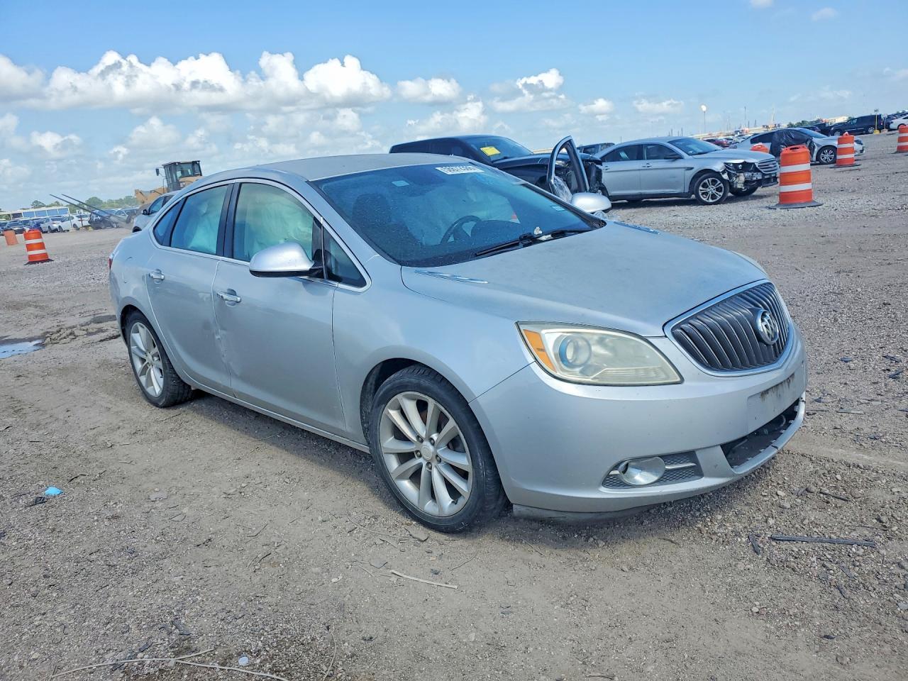 2013 Buick Verano Convenience - Image 4