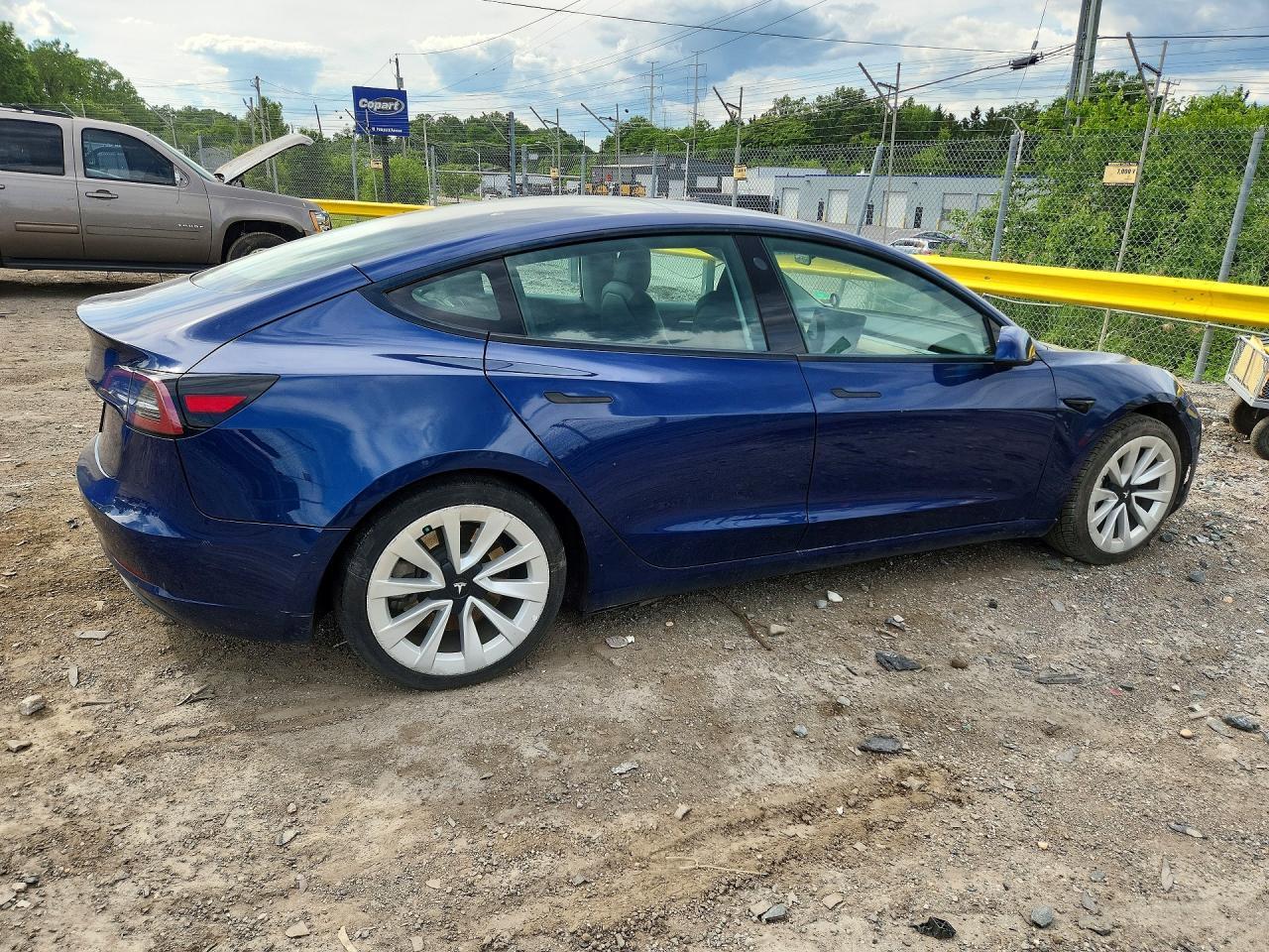2022 Tesla 3 - Image 3
