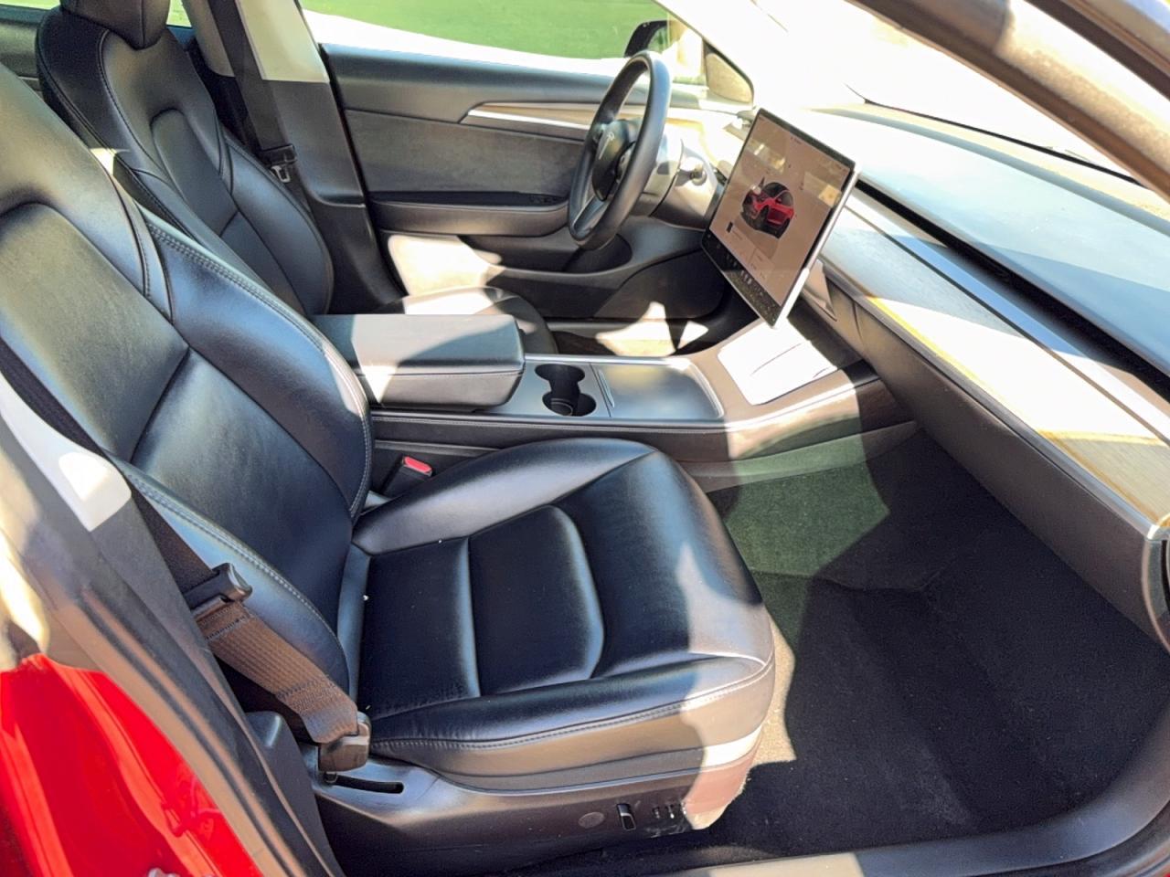 2023 Tesla Model 3 - Фото 5