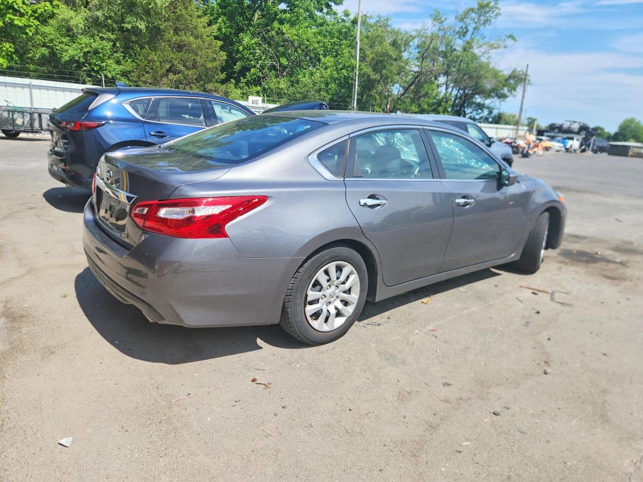 2017 Nissan Altima 2.5 S - Фото 3