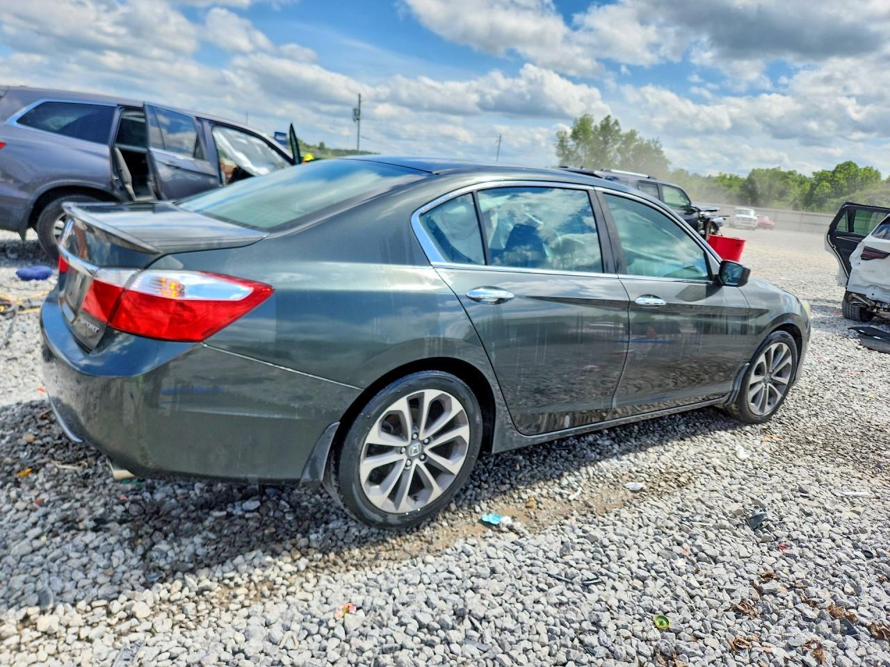 2013 Honda Accord Sport - Image 3