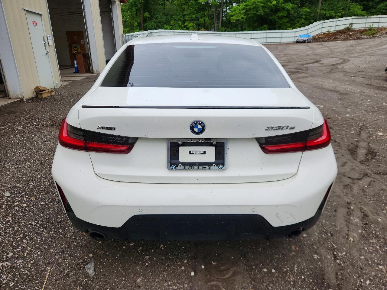 2023 BMW 330Xe - Image 6