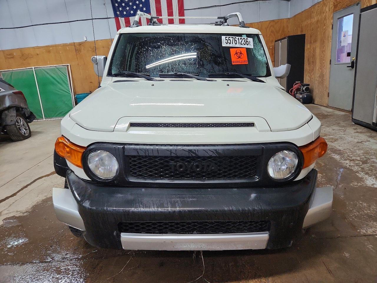 2014 Toyota Fj Cruiser Base - Image 5