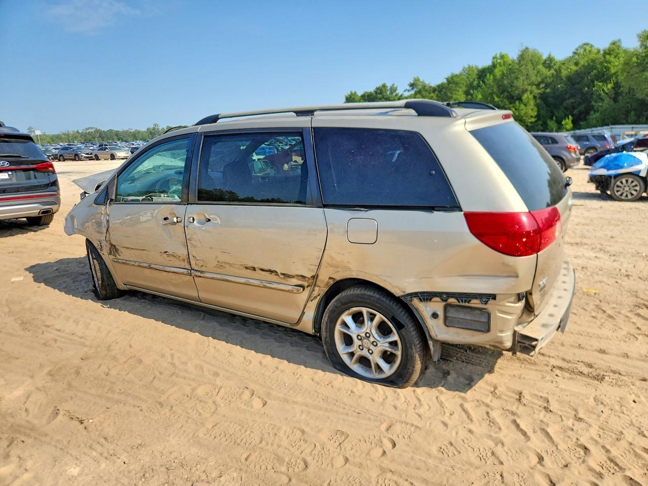 2006 Toyota Sienna Xle 7 Passenger - Фото 2