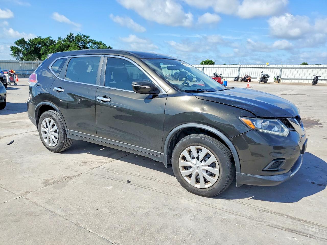 2015 Nissan Rogue S - Фото 4