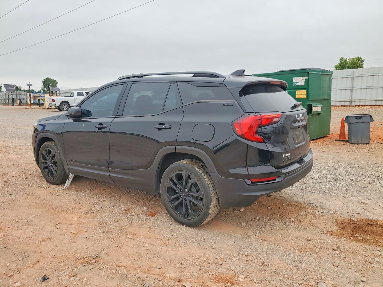 2021 GMC Terrain Sle - Image 2
