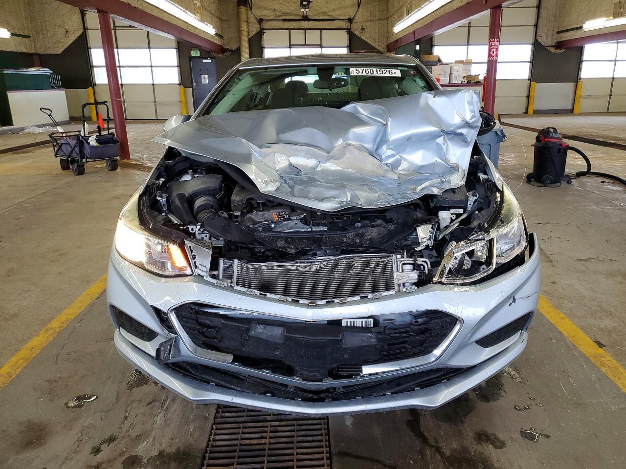 2018 Chevrolet Cruze Ls - Image 5