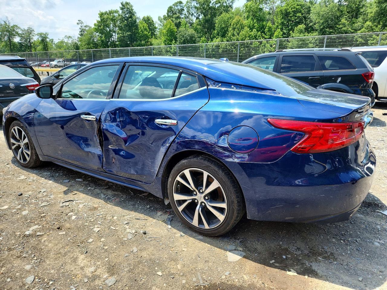 2017 Nissan Maxima 3.5 S - Image 2