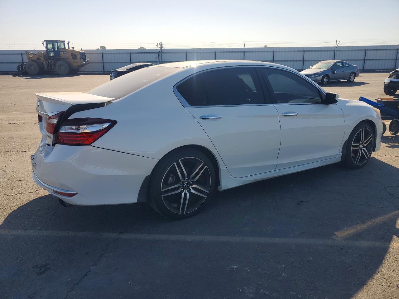 2017 Honda Accord Sport - Фото 3