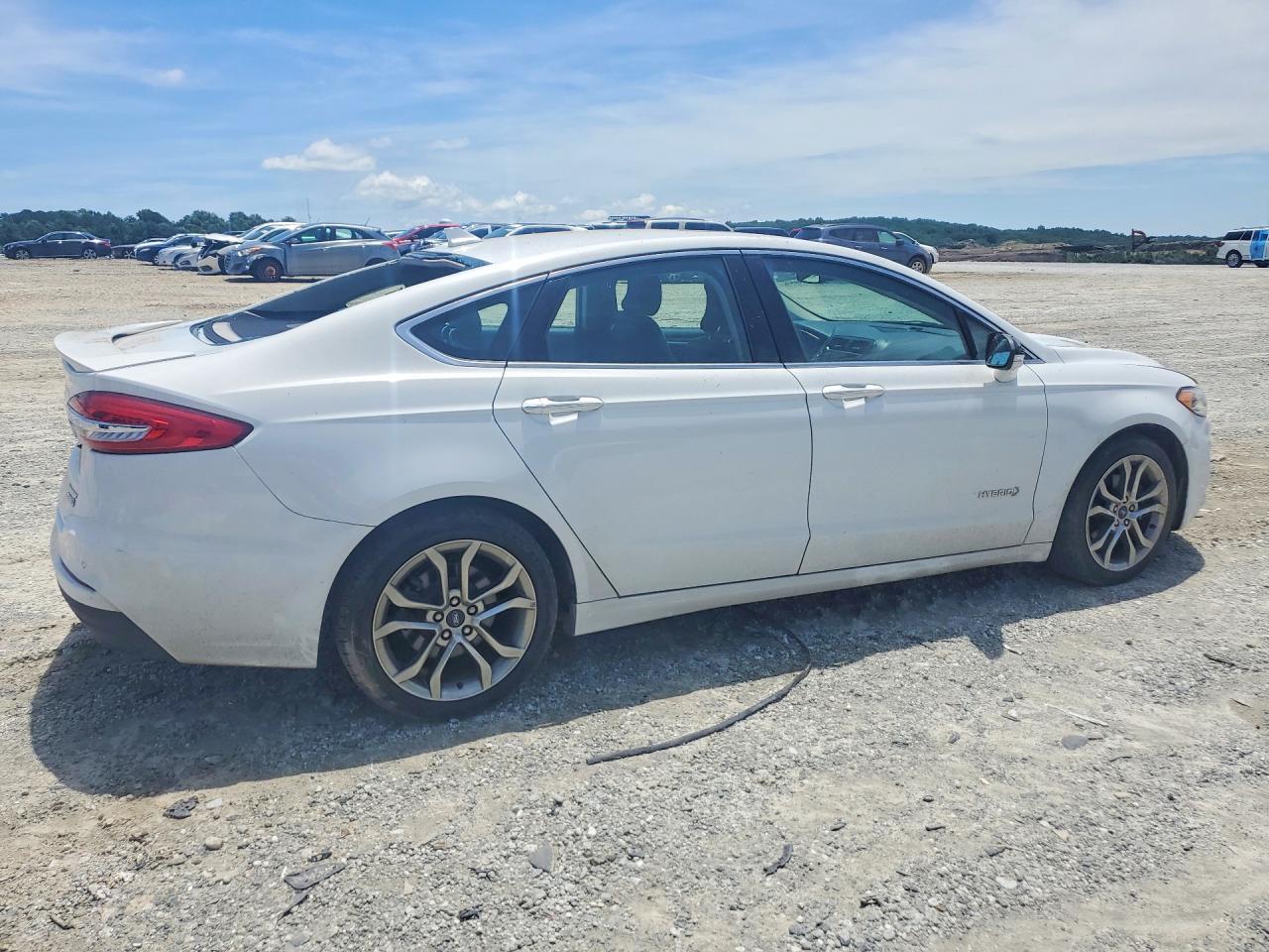 2019 Ford Fusion Titanium - Фото 3