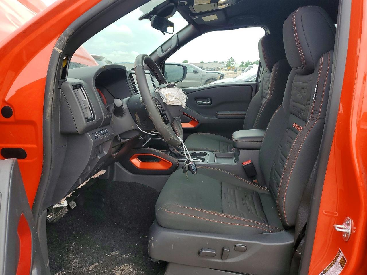 2025 Nissan Frontier Pro-X - Image 7