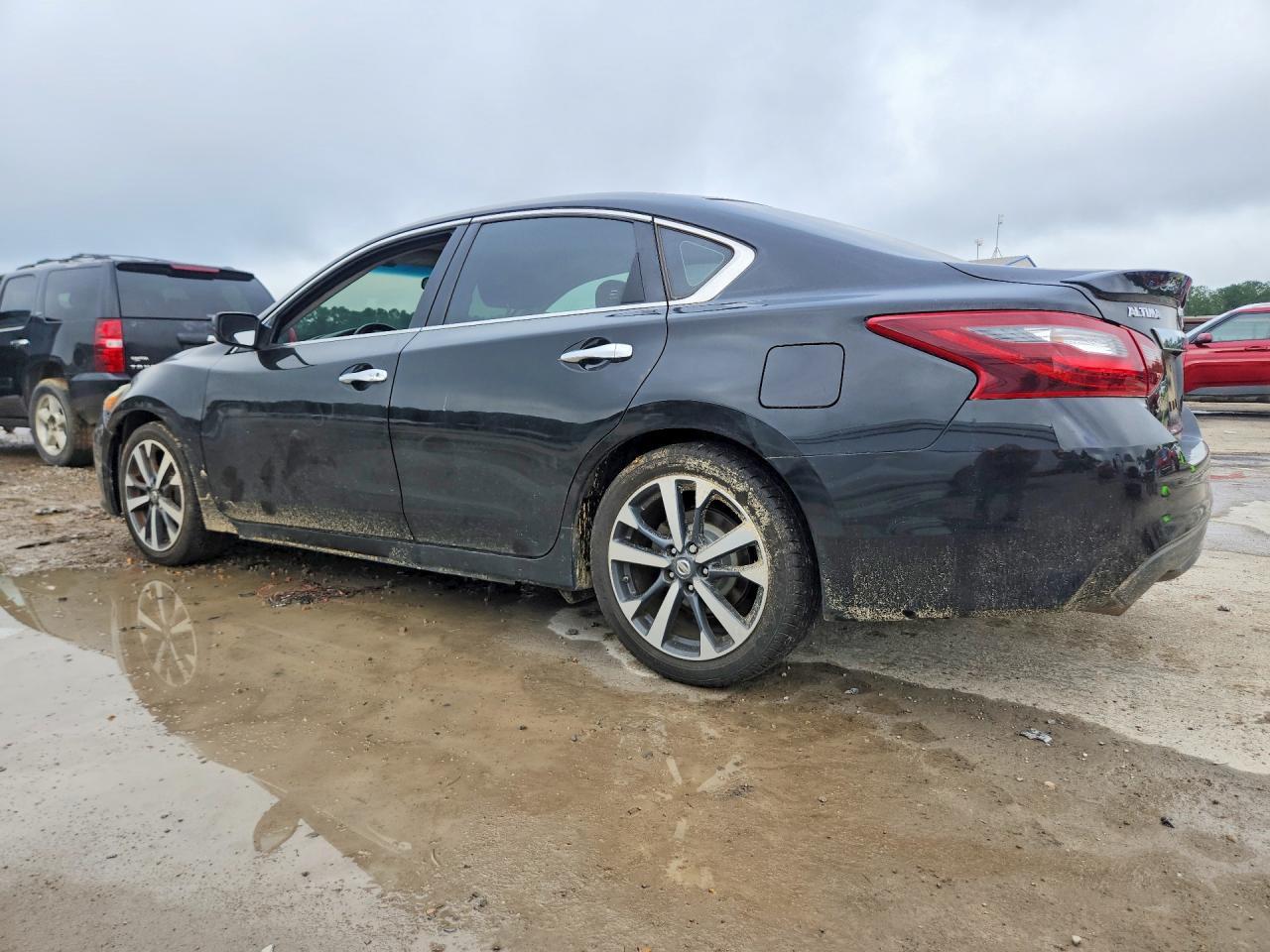 2017 Nissan Altima 2.5 Sr - Image 2
