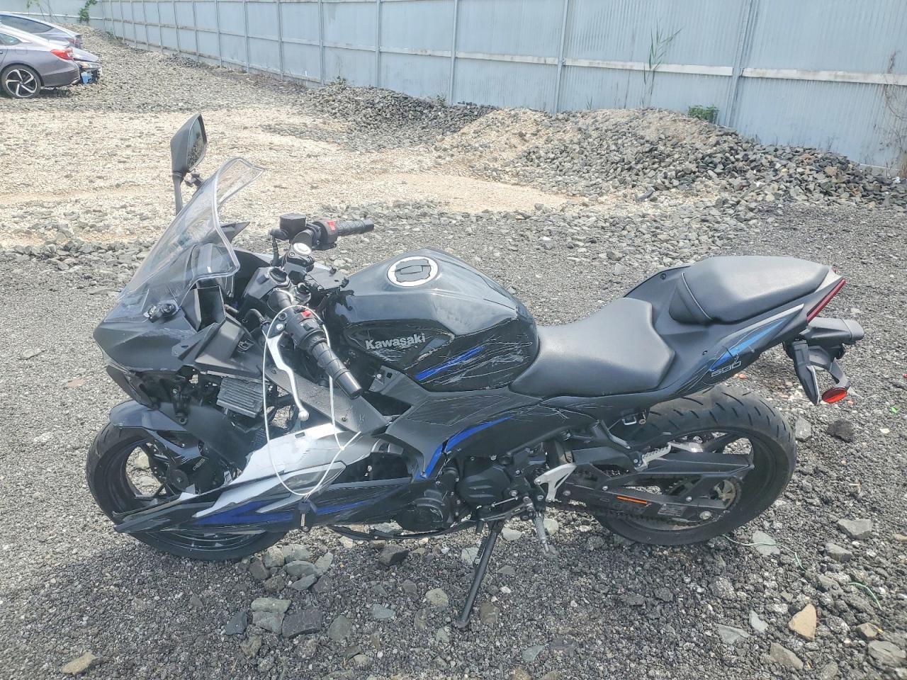 2025 Kawasaki Ex500 A - Image 3