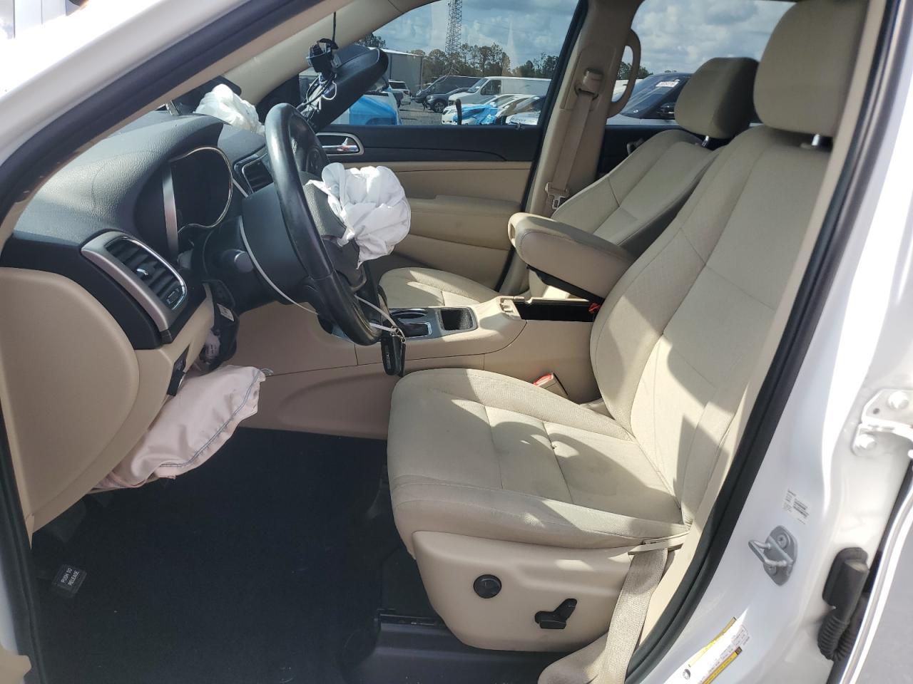 2020 Jeep Grand Cherokee Laredo - Image 7