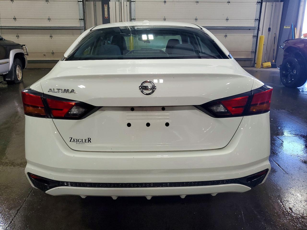 2020 Nissan Altima S - Фото 6