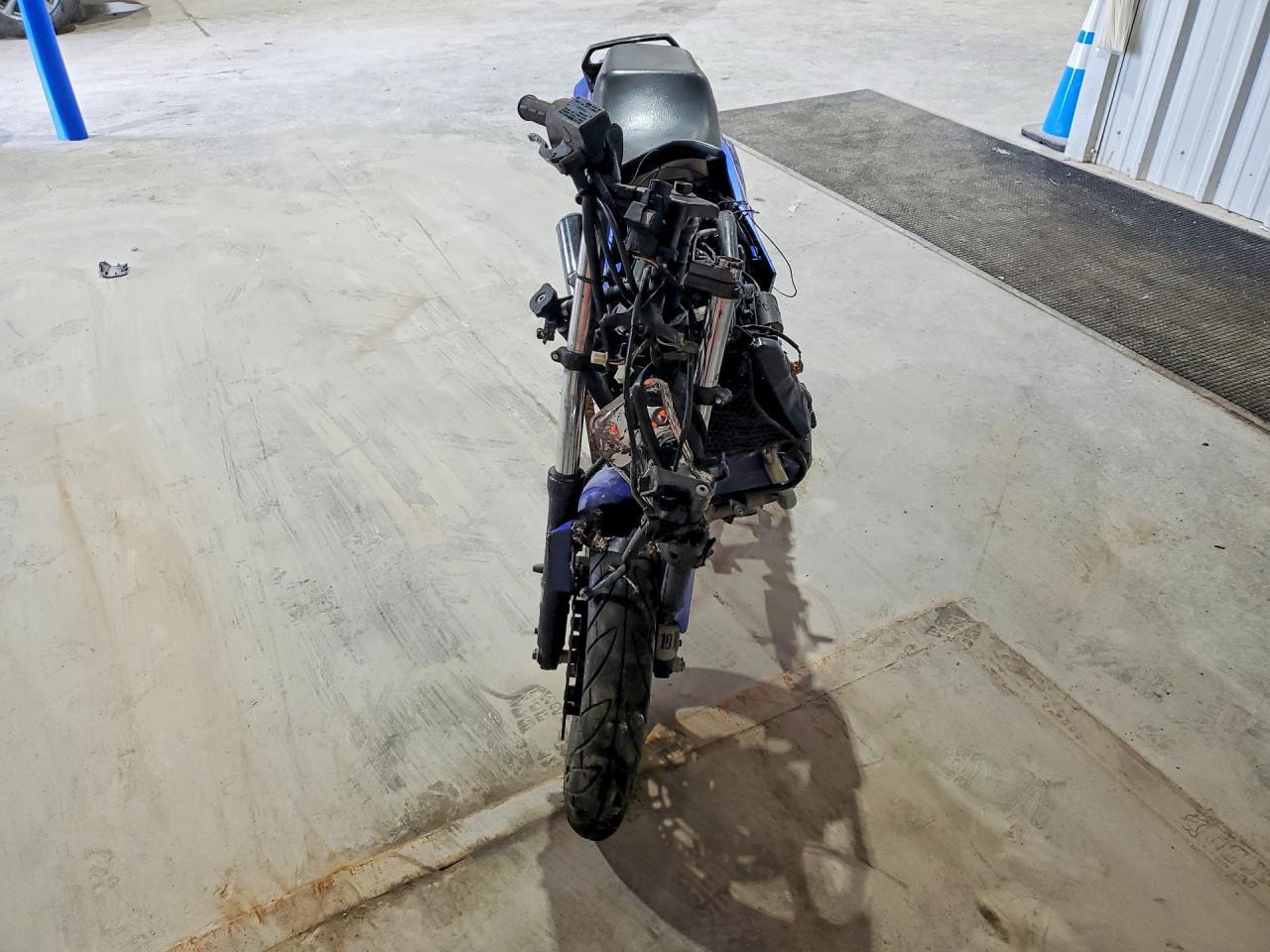 2004 Kawasaki Motocycle - Фото 2