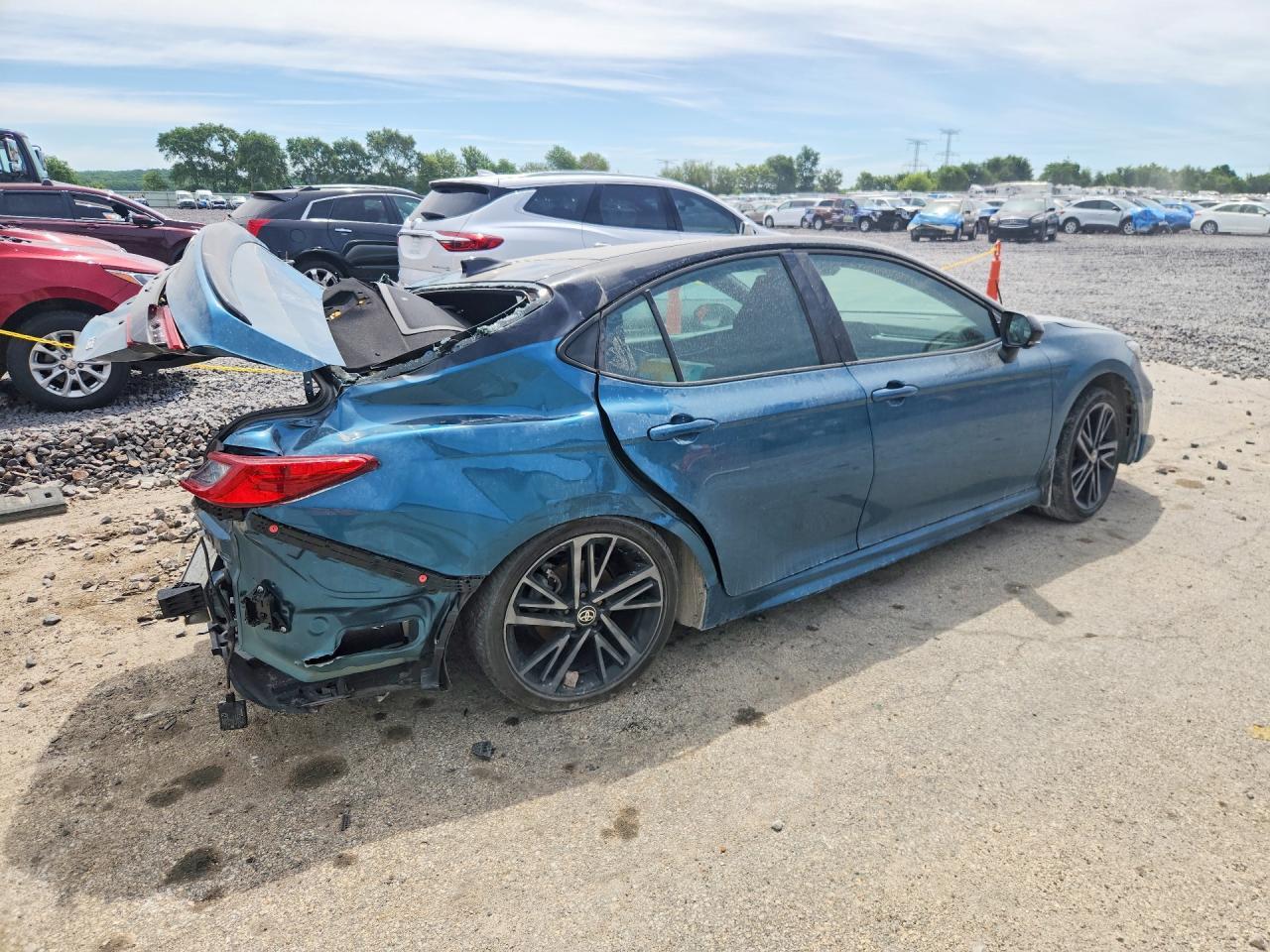 2025 Toyota Camry Xse - Фото 3