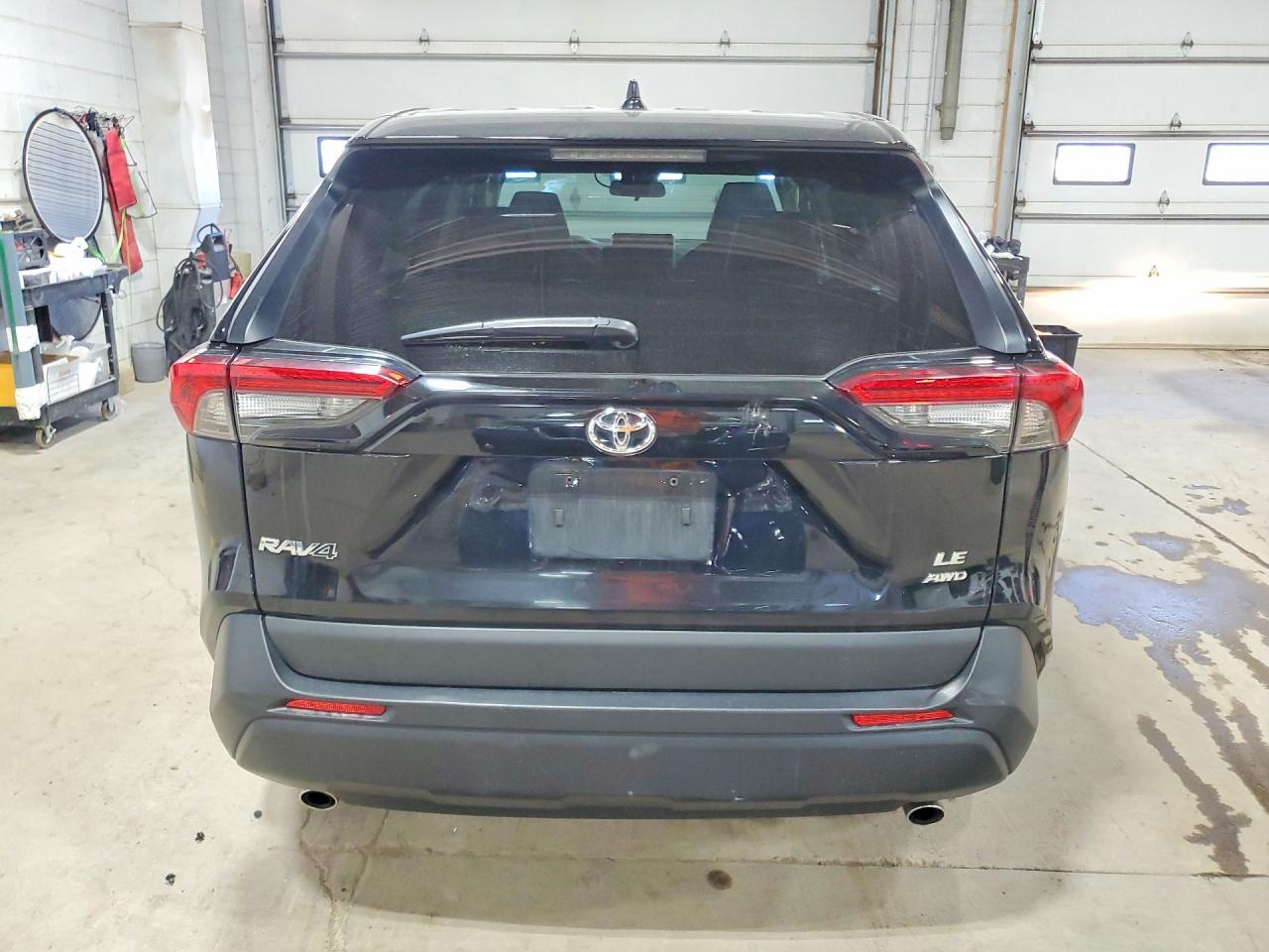 2024 Toyota Rav4 Le - Image 6