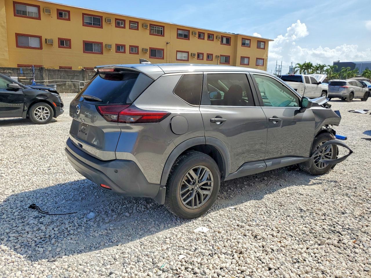 2021 Nissan Rogue S - Фото 3