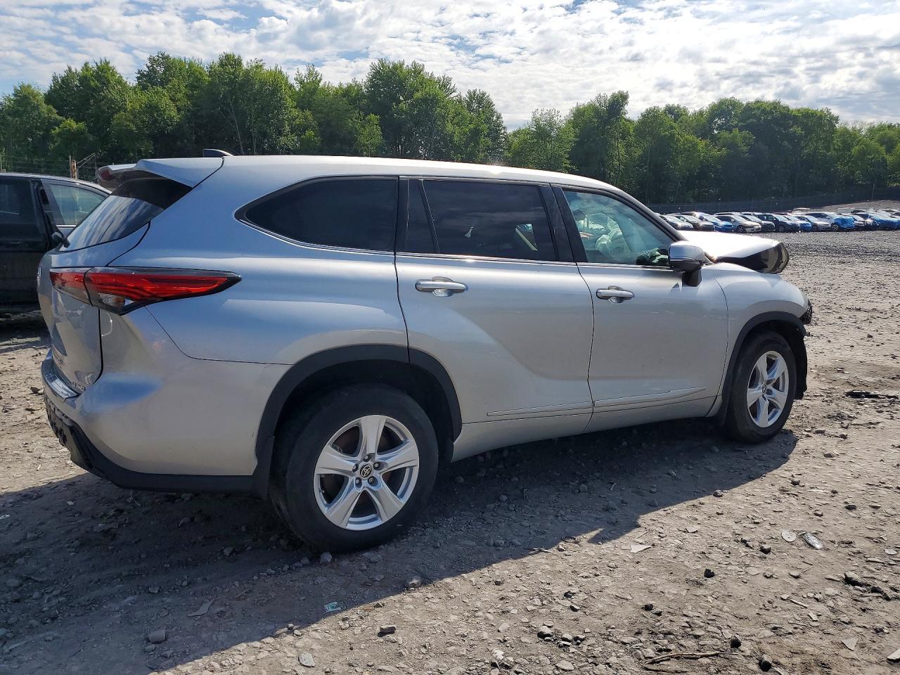 2022 Toyota Highlander Le - Фото 3